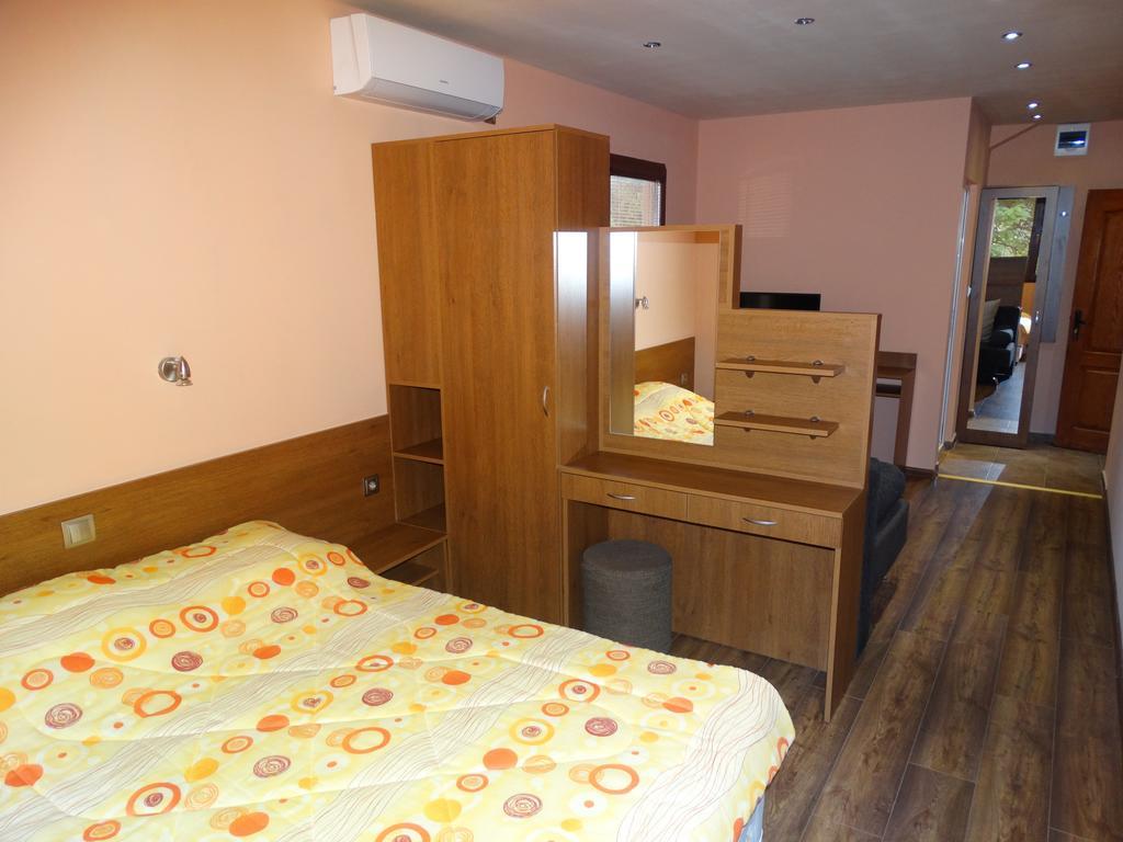 Hotel Grivitsa Pleven Ngoại thất bức ảnh