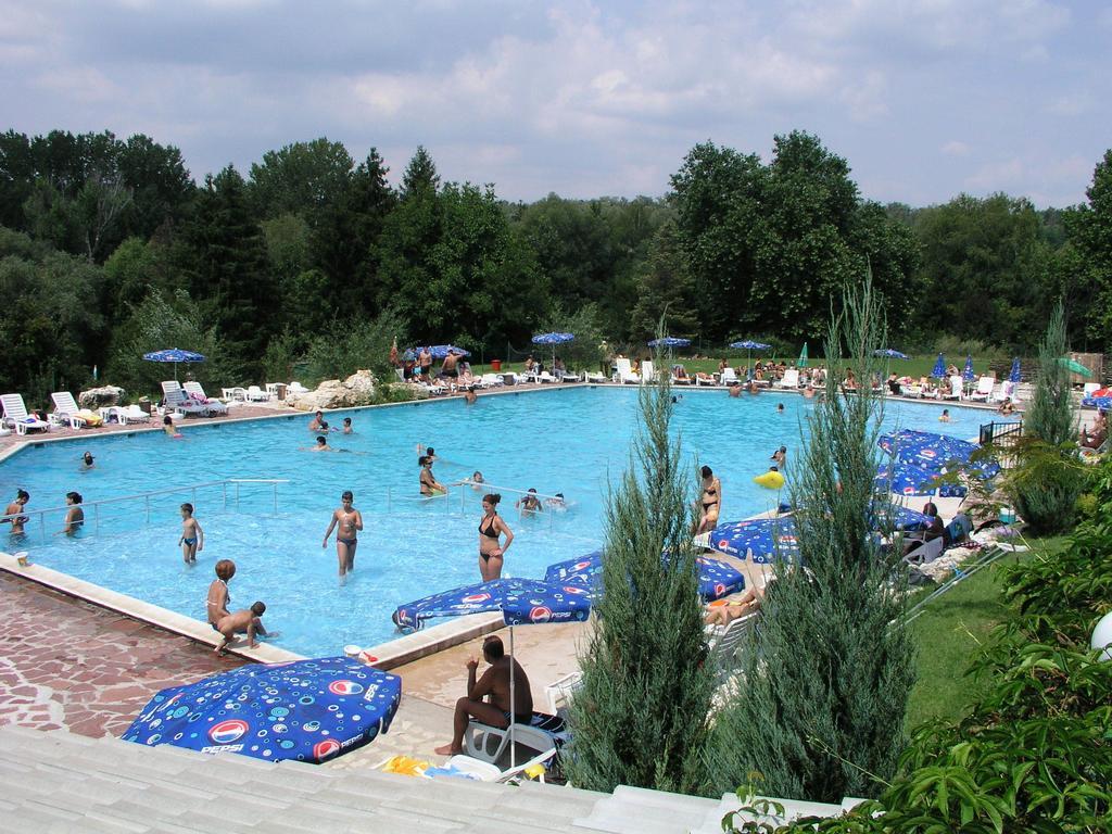 Hotel Grivitsa Pleven Ngoại thất bức ảnh
