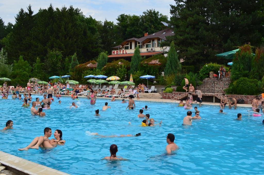 Hotel Grivitsa Pleven Ngoại thất bức ảnh